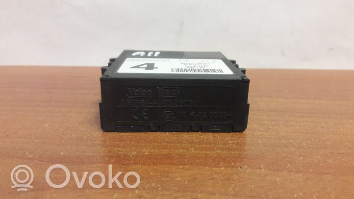 Toyota Avensis T270 Door central lock control unit/module 8974105080