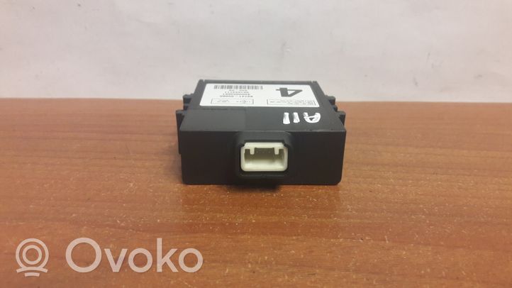 Toyota Avensis T270 Door central lock control unit/module 8974105080