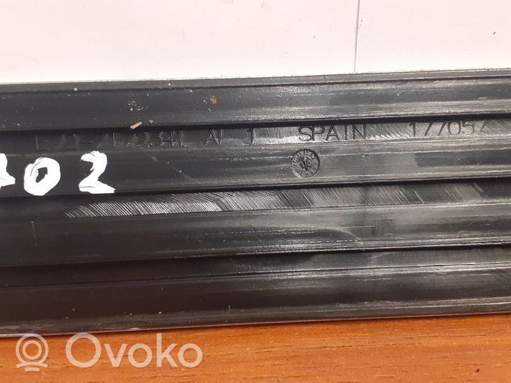 BMW X5 E70 Side skirt rear trim 7172341