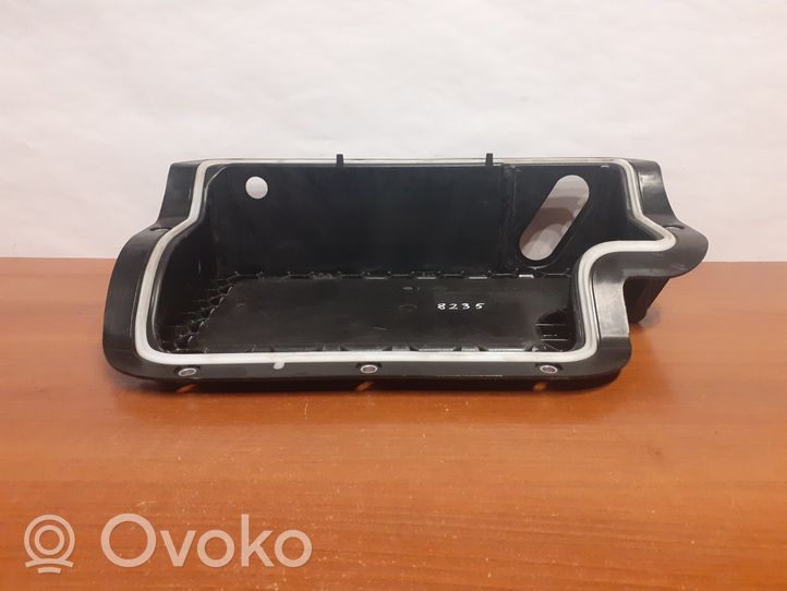 Audi A3 S3 8V Dangtis akumuliatoriaus dėžės 5Q0915435D