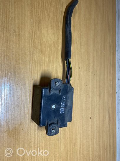 Mercedes-Benz E W124 Glow plug pre-heat relay 0055454532