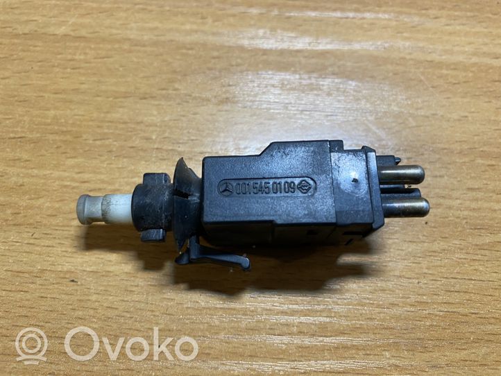 Mercedes-Benz E W210 Interruttore del pedale del freno 001545010