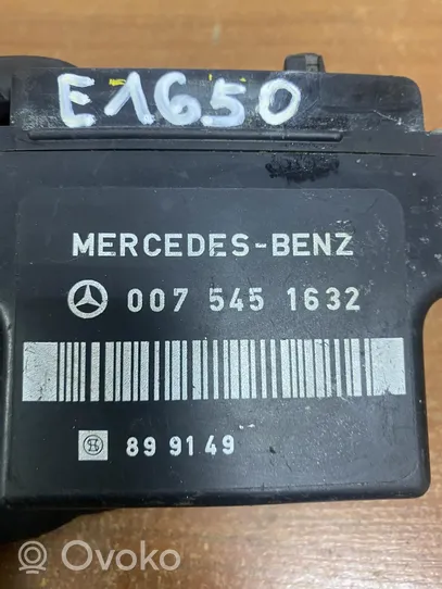 Mercedes-Benz E W124 Relè preriscaldamento candelette 0075451632