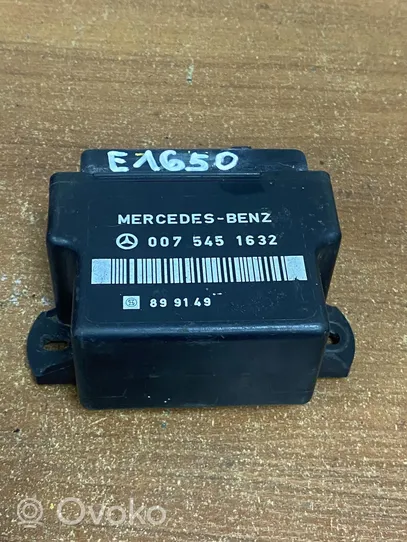 Mercedes-Benz E W124 Hehkutulpan esikuumennuksen rele 0075451632