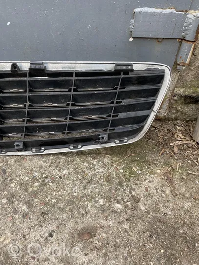 Mercedes-Benz S W220 Maskownica / Grill / Atrapa górna chłodnicy A2208800383