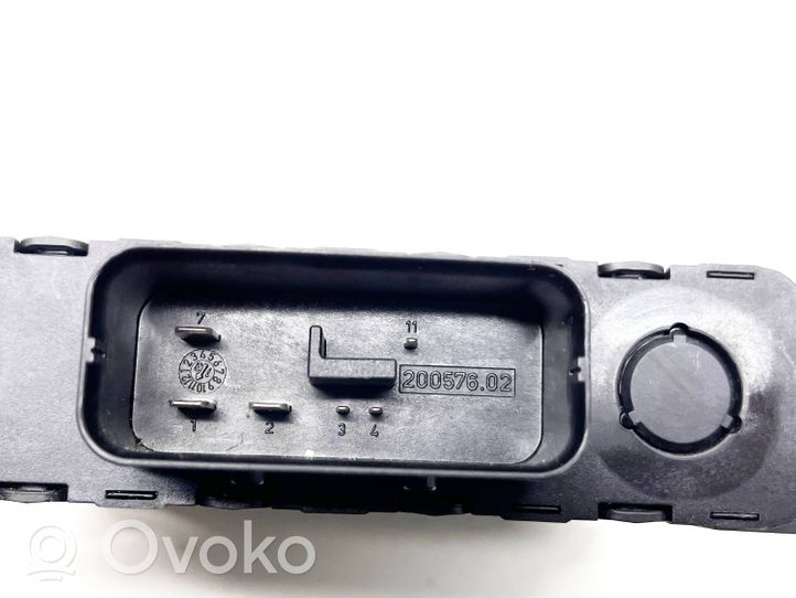 Audi A5 8T 8F Module convertisseur de tension 8K0959663C