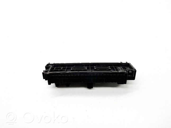 Mercedes-Benz GLE (W166 - C292) Module de fusibles A1665402350