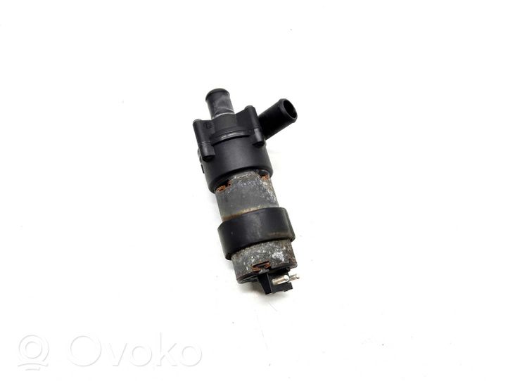 Mercedes-Benz C W203 Pompe à eau de liquide de refroidissement 2038350064