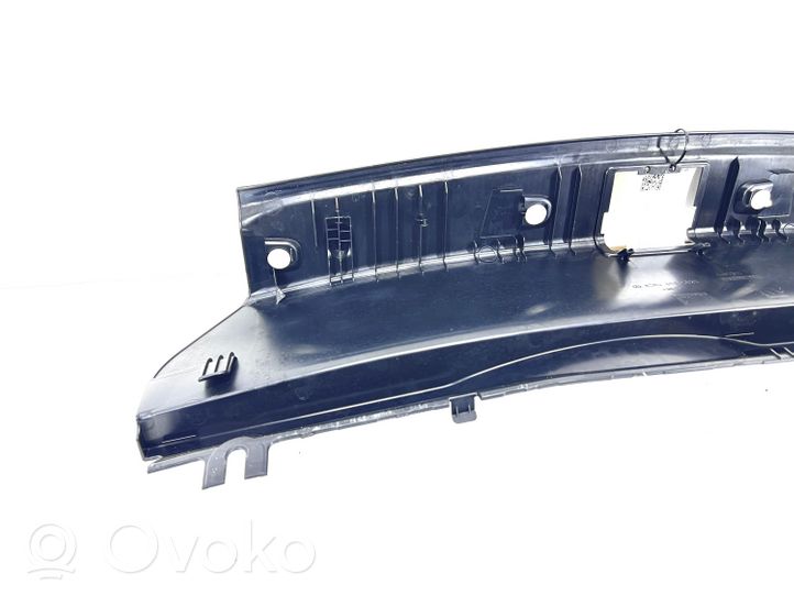 Mercedes-Benz C W204 Rivestimento di protezione sottoporta del bagagliaio/baule A2046900825