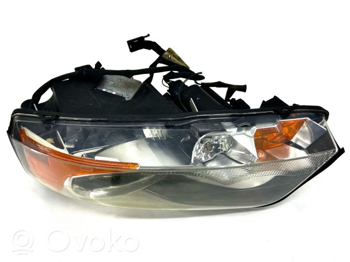 Volvo XC90 Lampa przednia 89902054