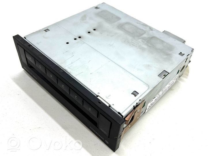 Volkswagen PASSAT B6 CD/DVD changer 3C0035110A