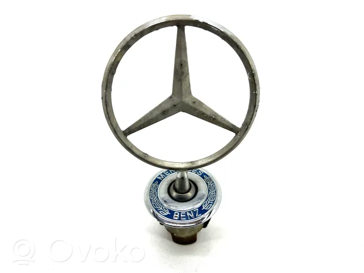 Mercedes-Benz E W211 Valmistajan merkki/logo/tunnus 