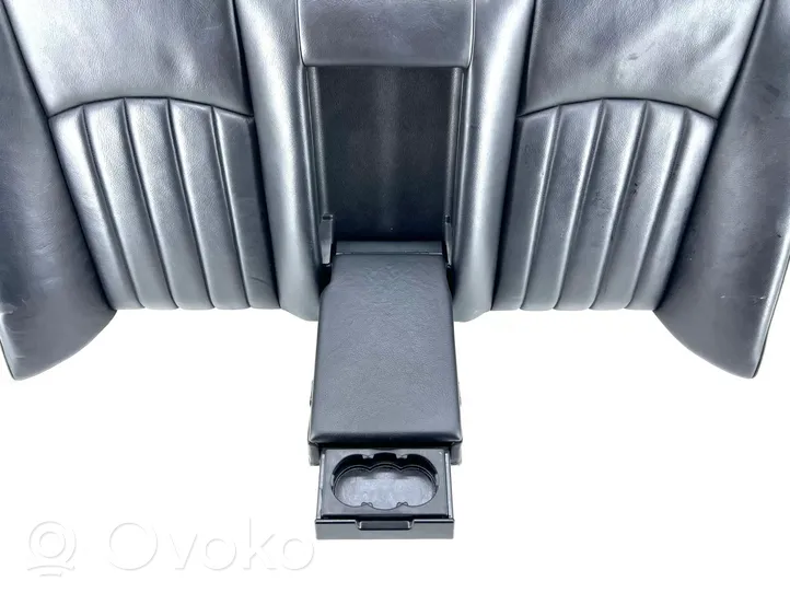 Mercedes-Benz CLS C219 Asiento trasero A2199200116