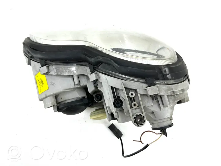 Mercedes-Benz C W203 Phare frontale A2038260291