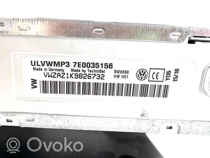 Volkswagen Transporter - Caravelle T5 Unité principale radio / CD / DVD / GPS 7E0035156