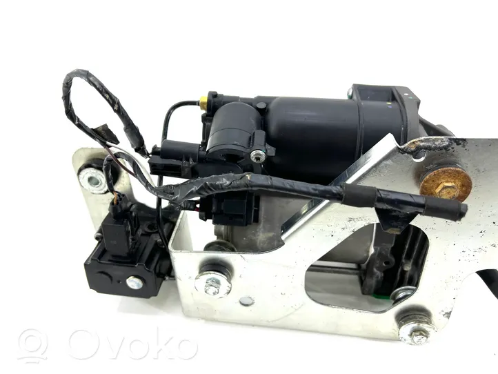 BMW X5 E70 Air suspension compressor/pump P3221