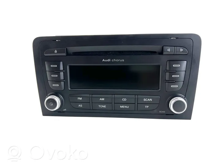 Audi A3 S3 A3 Sportback 8P Panel / Radioodtwarzacz CD/DVD/GPS 8P0035152E