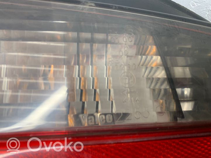 Peugeot 406 Aizmugurējais lukturis virsbūvē 
