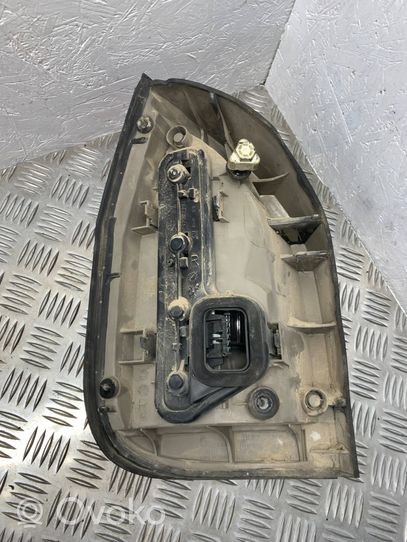 Opel Zafira A Lampa tylna 62281