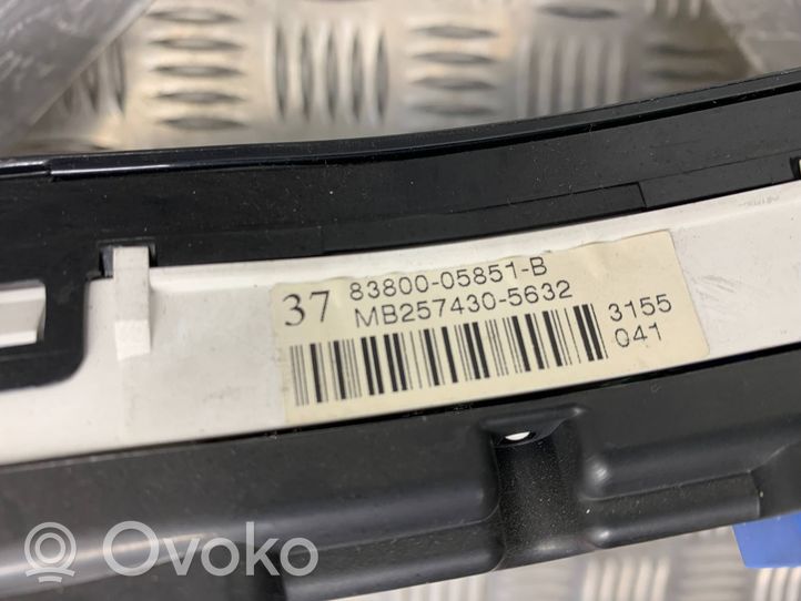 Toyota Avensis T250 Tachimetro (quadro strumenti) 8380005851B