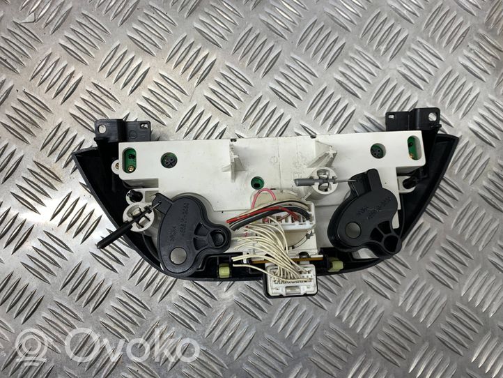 Toyota RAV 4 (XA20) Panel klimatyzacji 5590042140