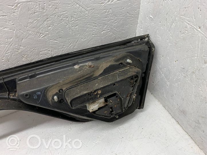 Mitsubishi Galant Lampy tylnej klapy bagażnika 0023230