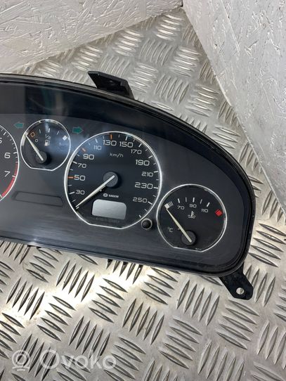 Peugeot 406 Spidometras (prietaisų skydelis) 215747095
