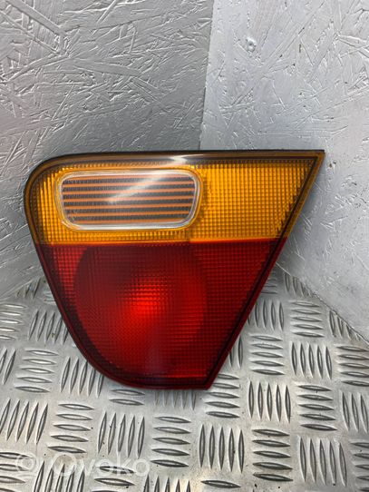 Mitsubishi Carisma Lampy tylnej klapy bagażnika 291802