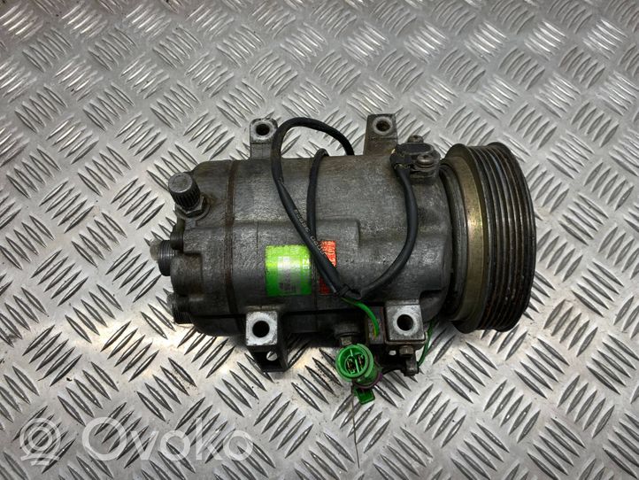 Audi A6 S6 C4 4A Ilmastointilaitteen kompressorin pumppu (A/C) 506231