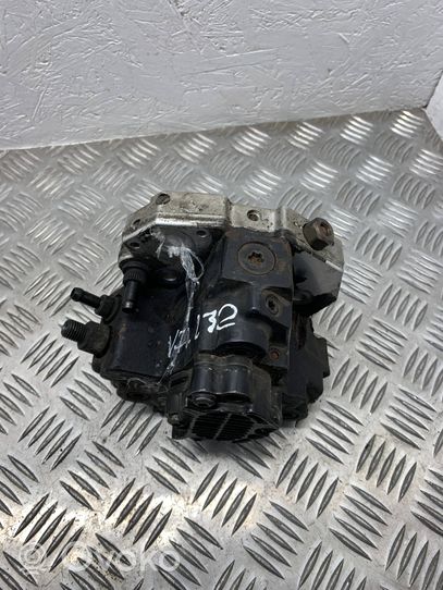 Volvo V70 Pompe d'injection de carburant à haute pression 8689590