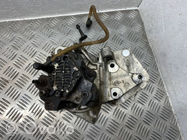 Renault Megane II Polttoaineen ruiskutuksen suurpainepumppu 8200240204