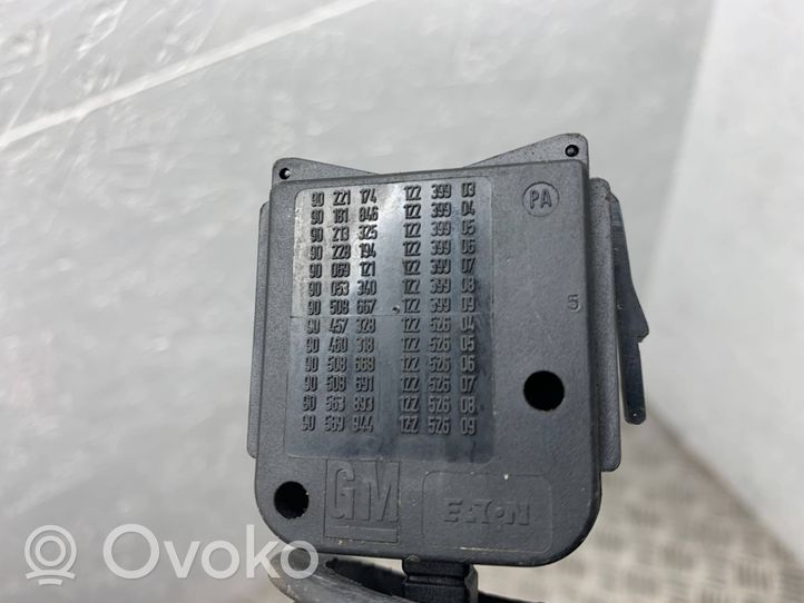 Opel Astra F Kiti jungtukai/ rankenėlės/ perjungėjai 90221174