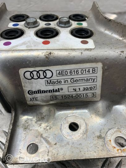 Audi A8 S8 D3 4E Blocco valvola della sospensione pneumatica 4E0616014B