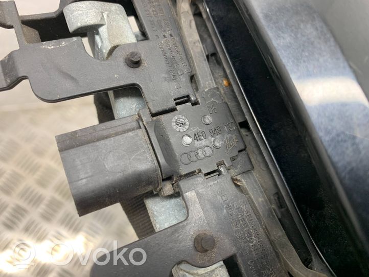 Audi A8 S8 D3 4E Maniglia esterna per portiera anteriore 4E0949137