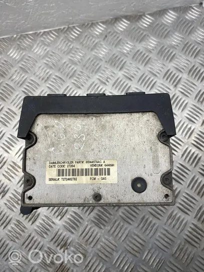 Chrysler Voyager Module de fusibles 05144579AC