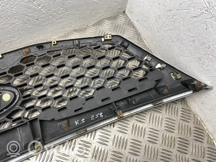 KIA Sorento Grille calandre supérieure de pare-chocs avant 863502P000