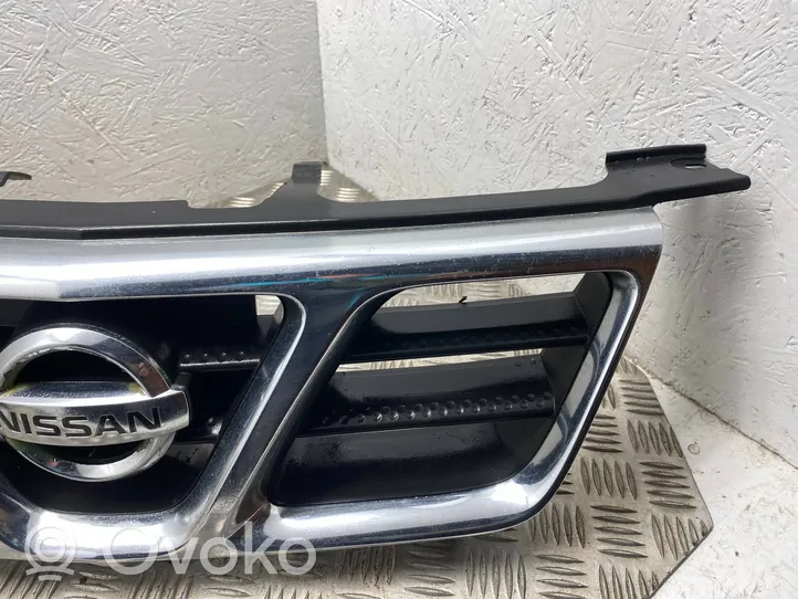 Nissan X-Trail T30 Grille de calandre avant 623108H700