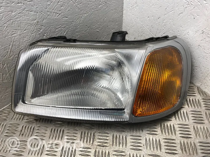 Land Rover Freelander Lampa przednia 88203321