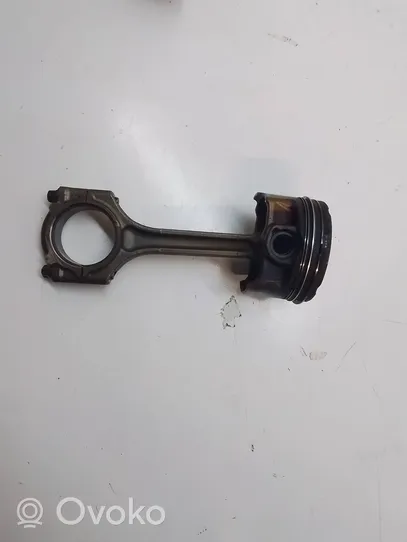 Hyundai Kona I Piston avec bielle 1710070M