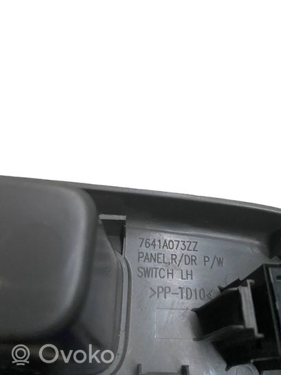 Mitsubishi L200 Elektrisko logu slēdzis 7641A073ZZ