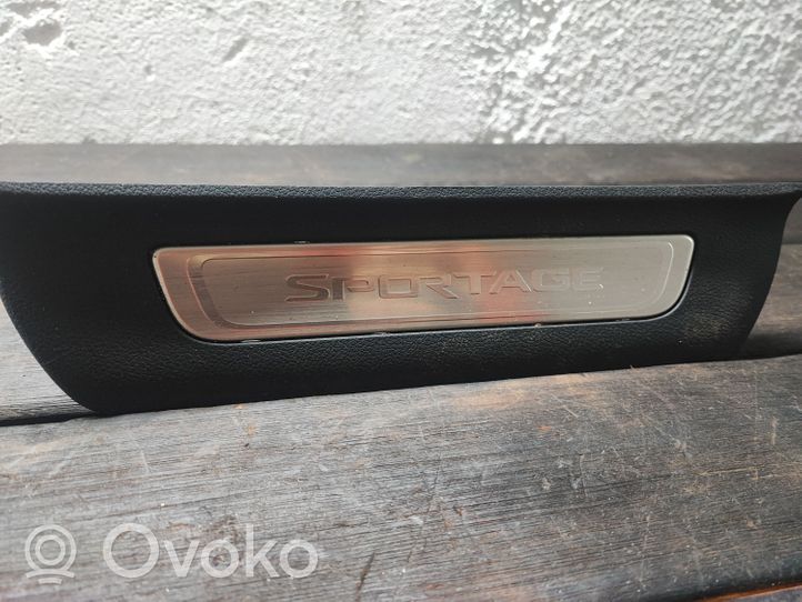 KIA Sportage Rear sill trim cover 85888F1500