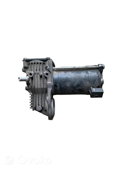 BMW 5 G30 G31 Ilmajousituksen kompressoripumppu 6861882