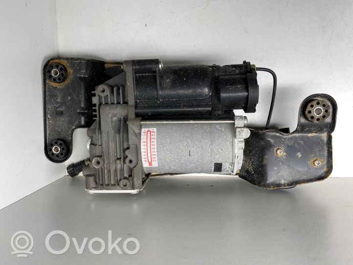 BMW X5 E70 Ilmajousituksen kompressoripumppu 6859714