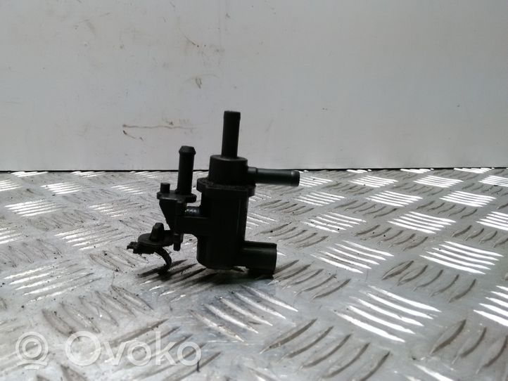 Toyota Avensis T220 Vacuum valve 9008091231