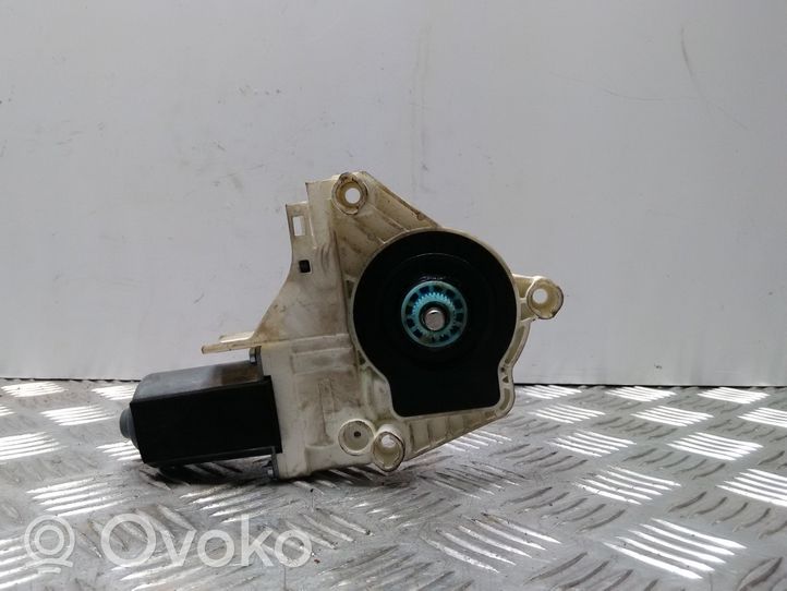 Audi A4 S4 B8 8K Etuoven ikkunan nostomoottori 8K0959801A