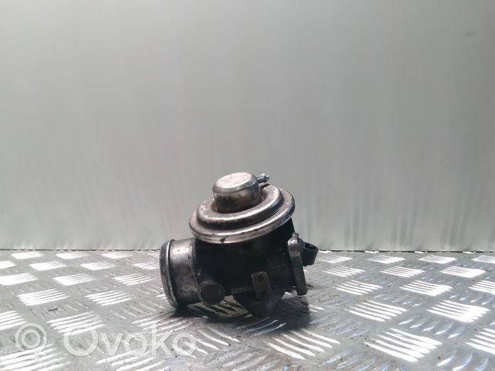 Volkswagen Bora Soupape vanne EGR 038131501E