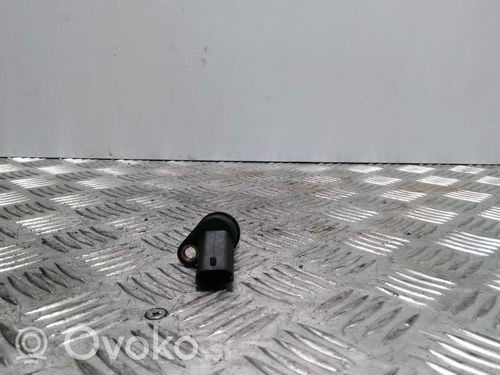 Opel Meriva A Czujnik położenia wału korbowego 0261210151