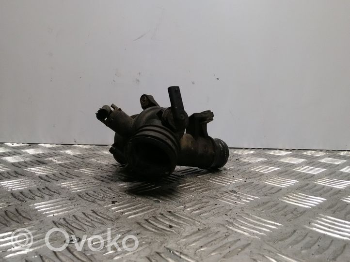 Mercedes-Benz Vito Viano W639 Termostaatin kotelo A6512000615