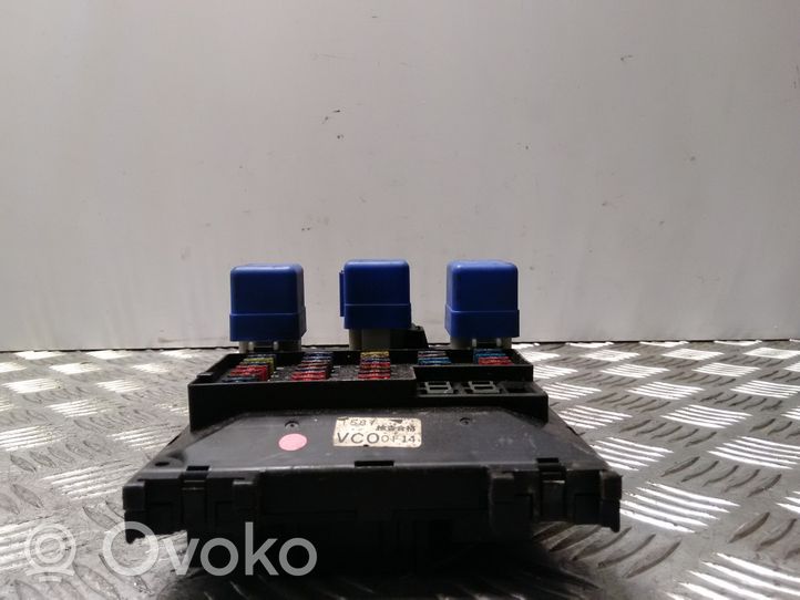 Nissan Patrol 4W60 Module de fusibles VC00F14