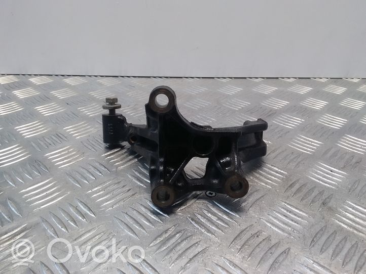 Volkswagen PASSAT B8 EGR valve cooler bracket 04L425